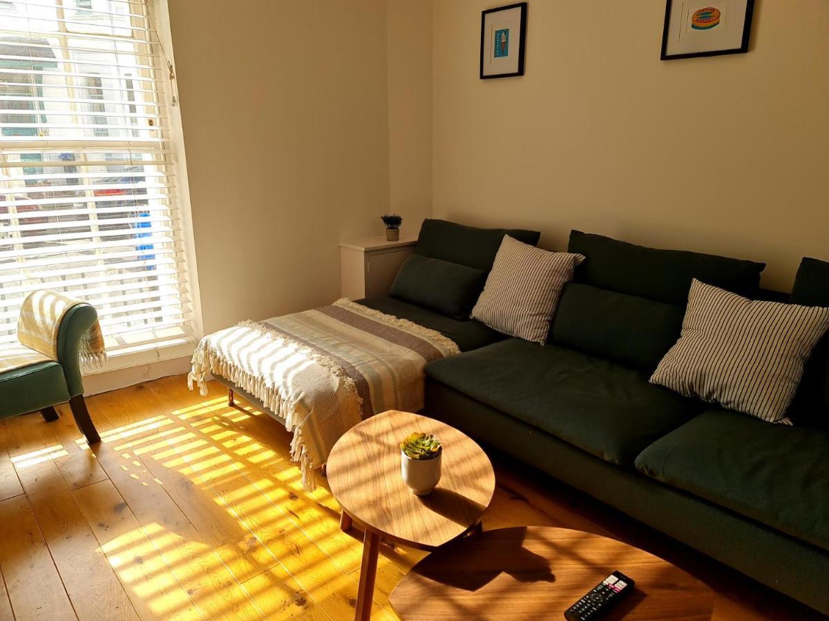 Warwick House - Stunning House With Terrace And Sea Views, Sleeps 11 Villa Worthing Bagian luar foto