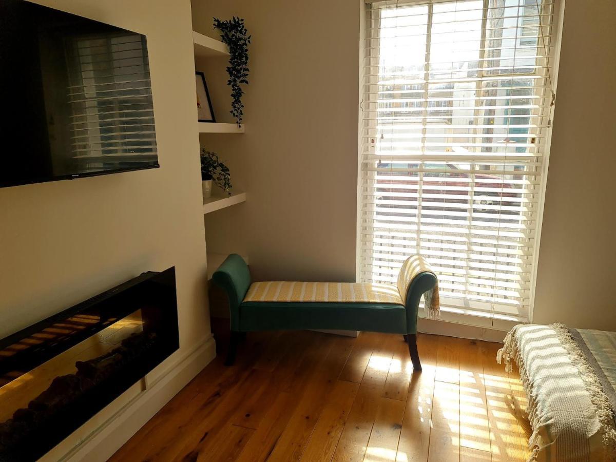 Warwick House - Stunning House With Terrace And Sea Views, Sleeps 11 Villa Worthing Bagian luar foto