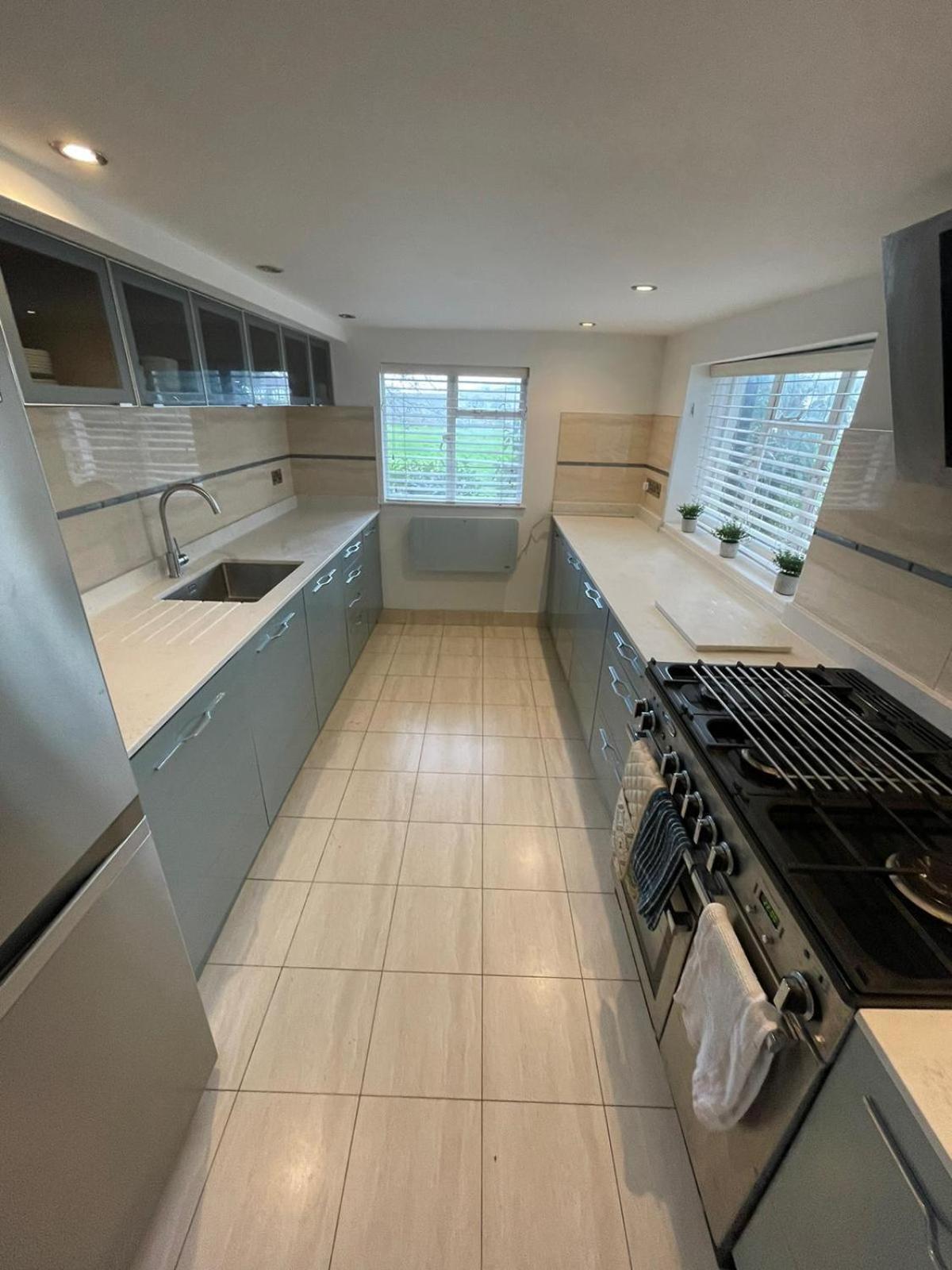 Warwick House - Stunning House With Terrace And Sea Views, Sleeps 11 Villa Worthing Bagian luar foto