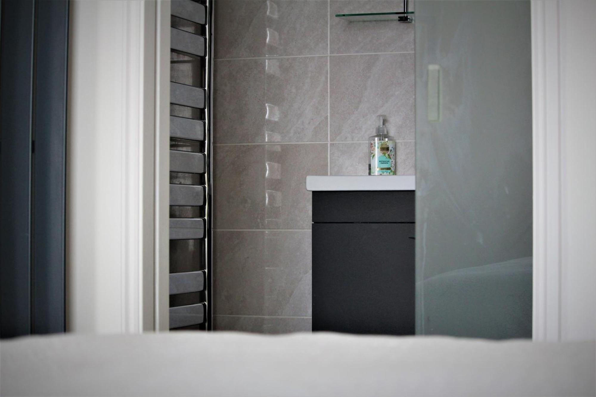 Warwick House - Stunning House With Terrace And Sea Views, Sleeps 11 Villa Worthing Bagian luar foto