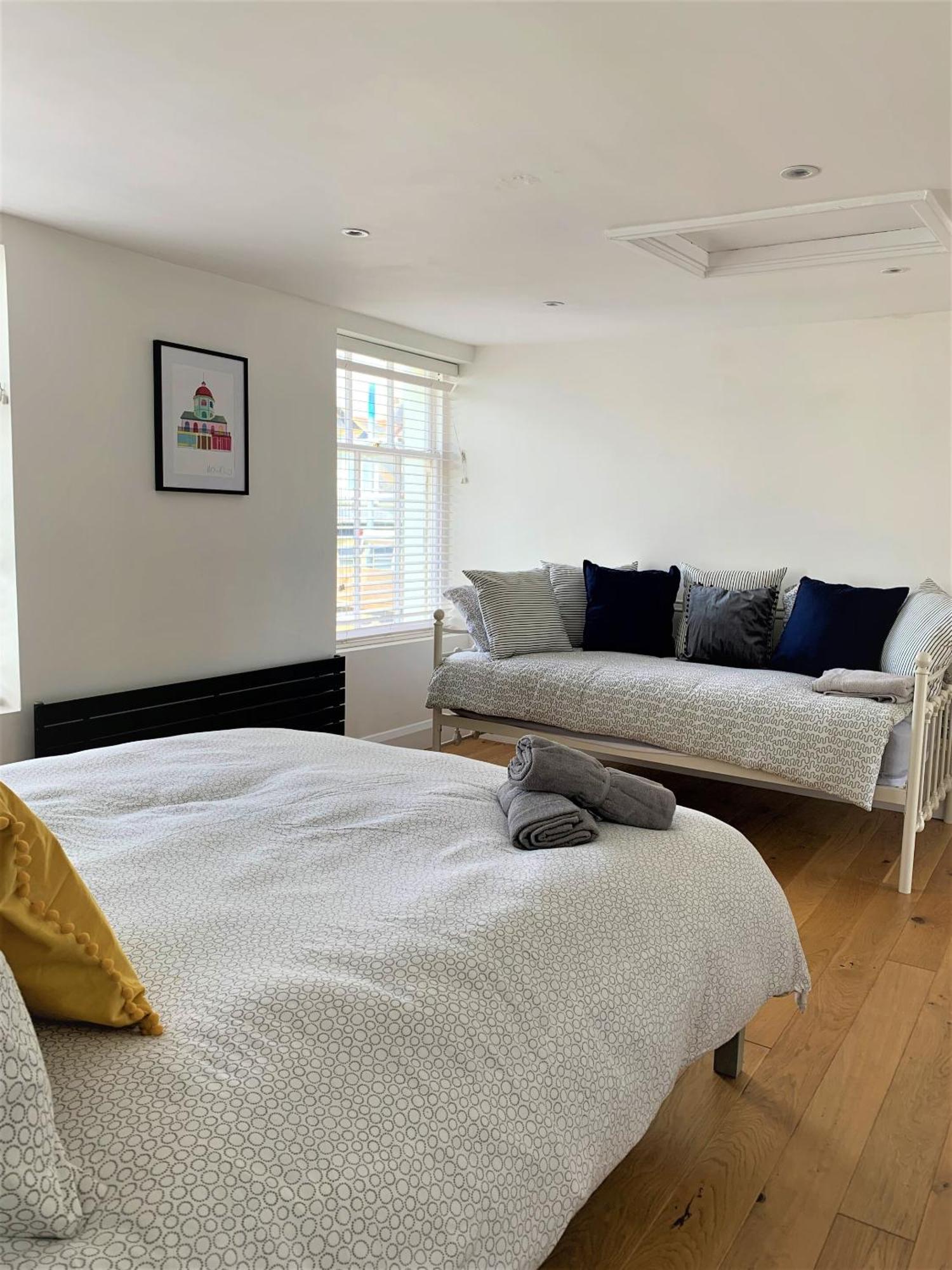 Warwick House - Stunning House With Terrace And Sea Views, Sleeps 11 Villa Worthing Bagian luar foto