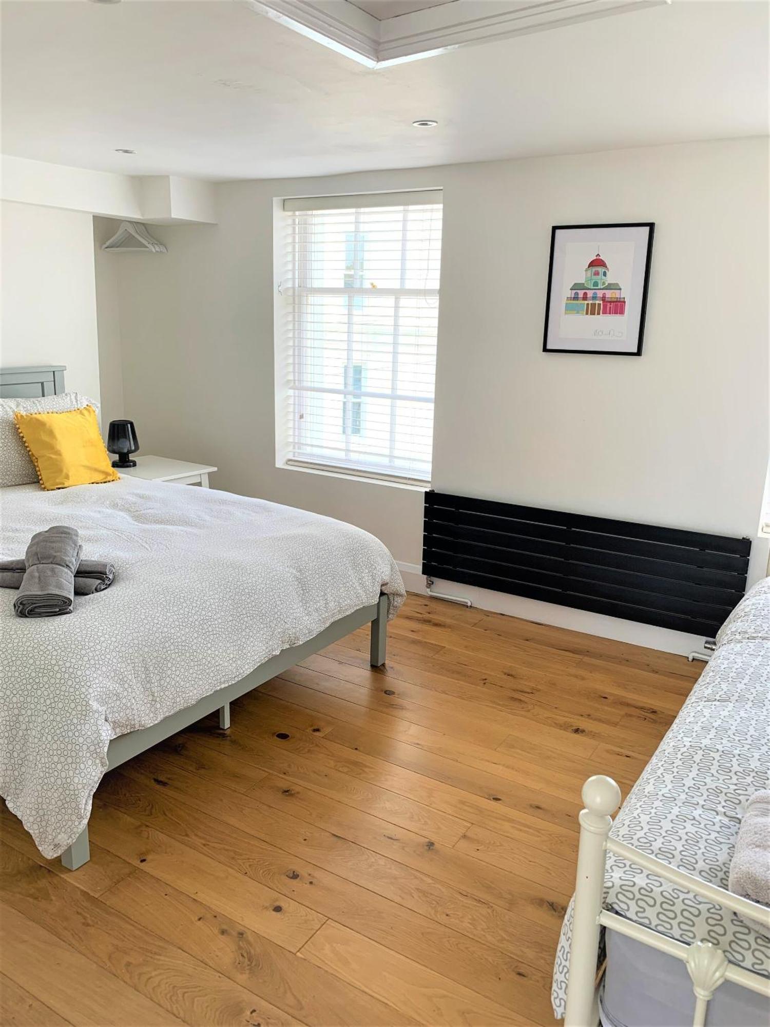 Warwick House - Stunning House With Terrace And Sea Views, Sleeps 11 Villa Worthing Bagian luar foto